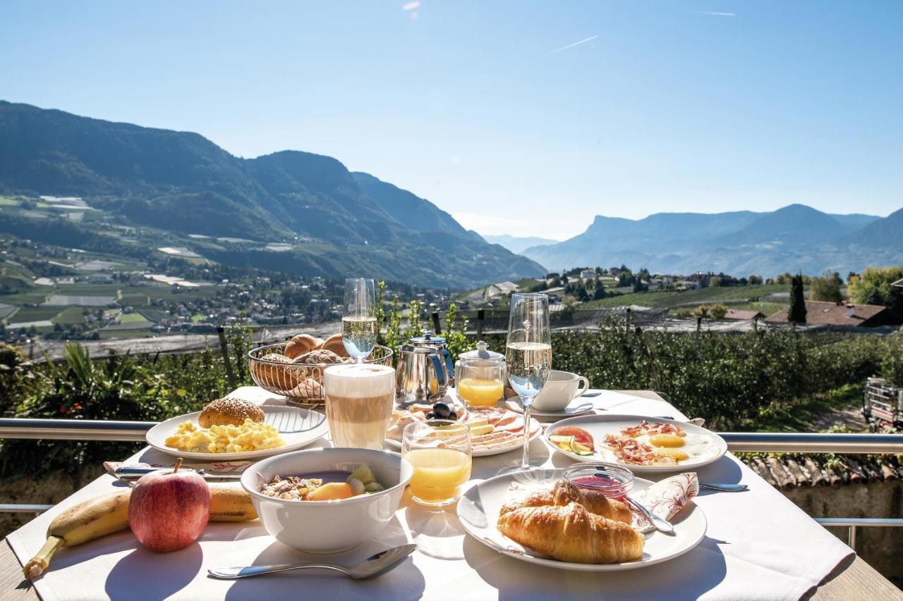 Landsitz Stroblhof Hotel Tirolo