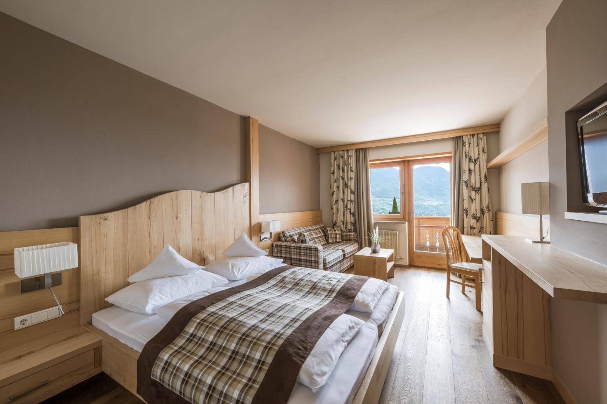 Landsitz Stroblhof Hotel Tirolo