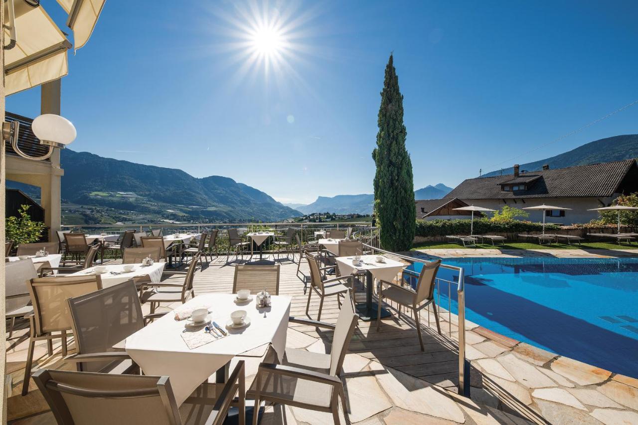 Landsitz Stroblhof Hotel